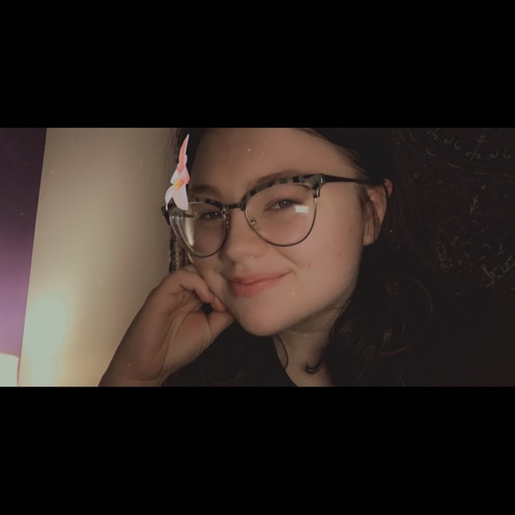 Meet your Posher, Melissa - Picture 1 of 1